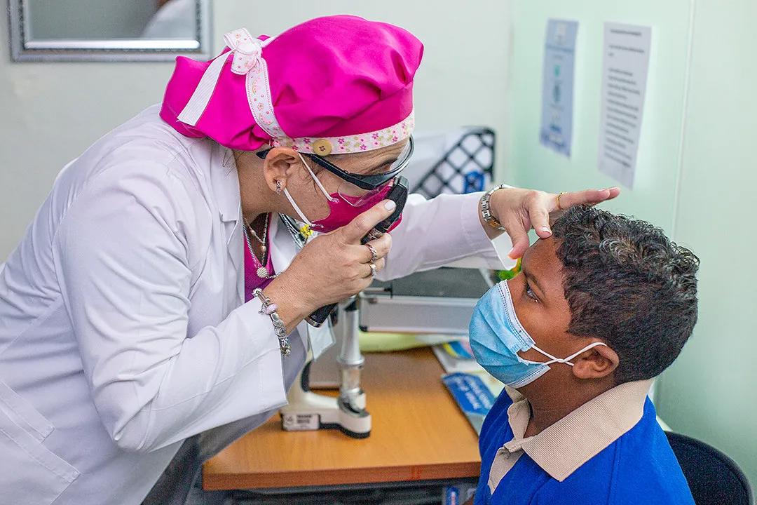 Inabie ofrece a estudiantes atención gratuita de salud visual, auditiva y bucal