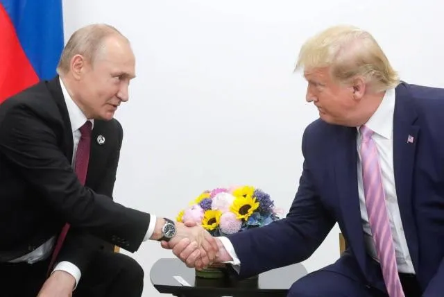 ¿Buscará Trump asilo con su amigo Putin? Víktor But se lo aconseja