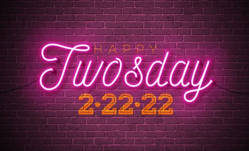 Hoy 2-2-2222. Esperan nacimiento del bebé de las 22 horas, 22 minutos y 22 segundos