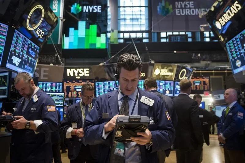 Wall Street cierra en verde y el Dow gana un 1,22 % por distensión en Ucrania