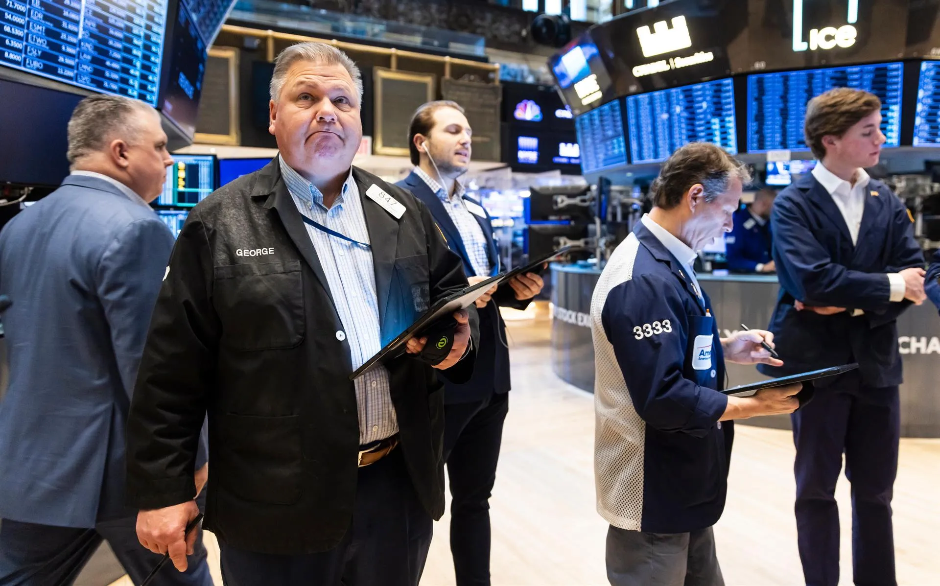 Wall Street cierra en rojo y Dow Jones baja un 0,30 %