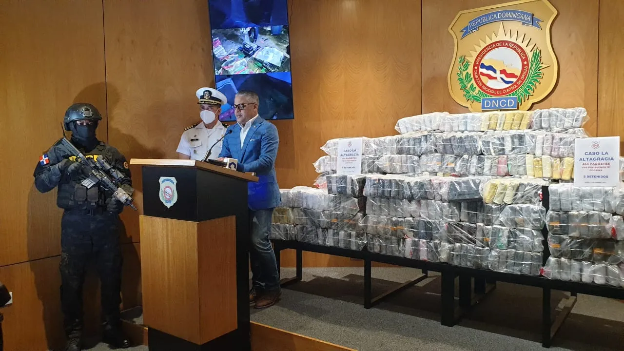 Incautan 454 paquetes de cocaína en La Altagracia