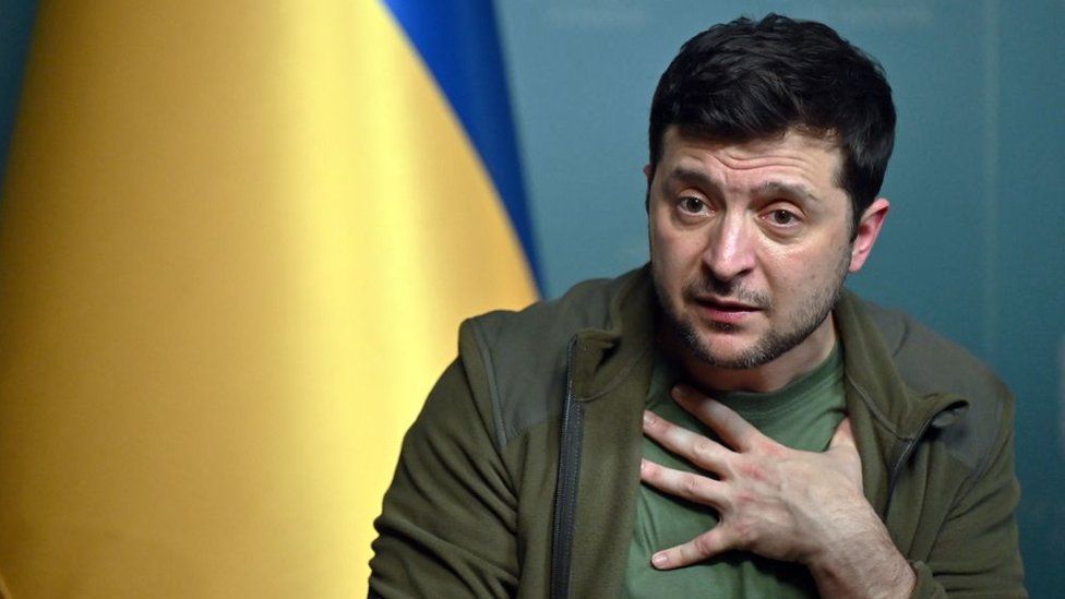 Rusia y Ucrania: Zelensky insta a los ucranianos a pasar a la ofensiva y arremete contra la OTAN por no cerrar el espacio aéreo