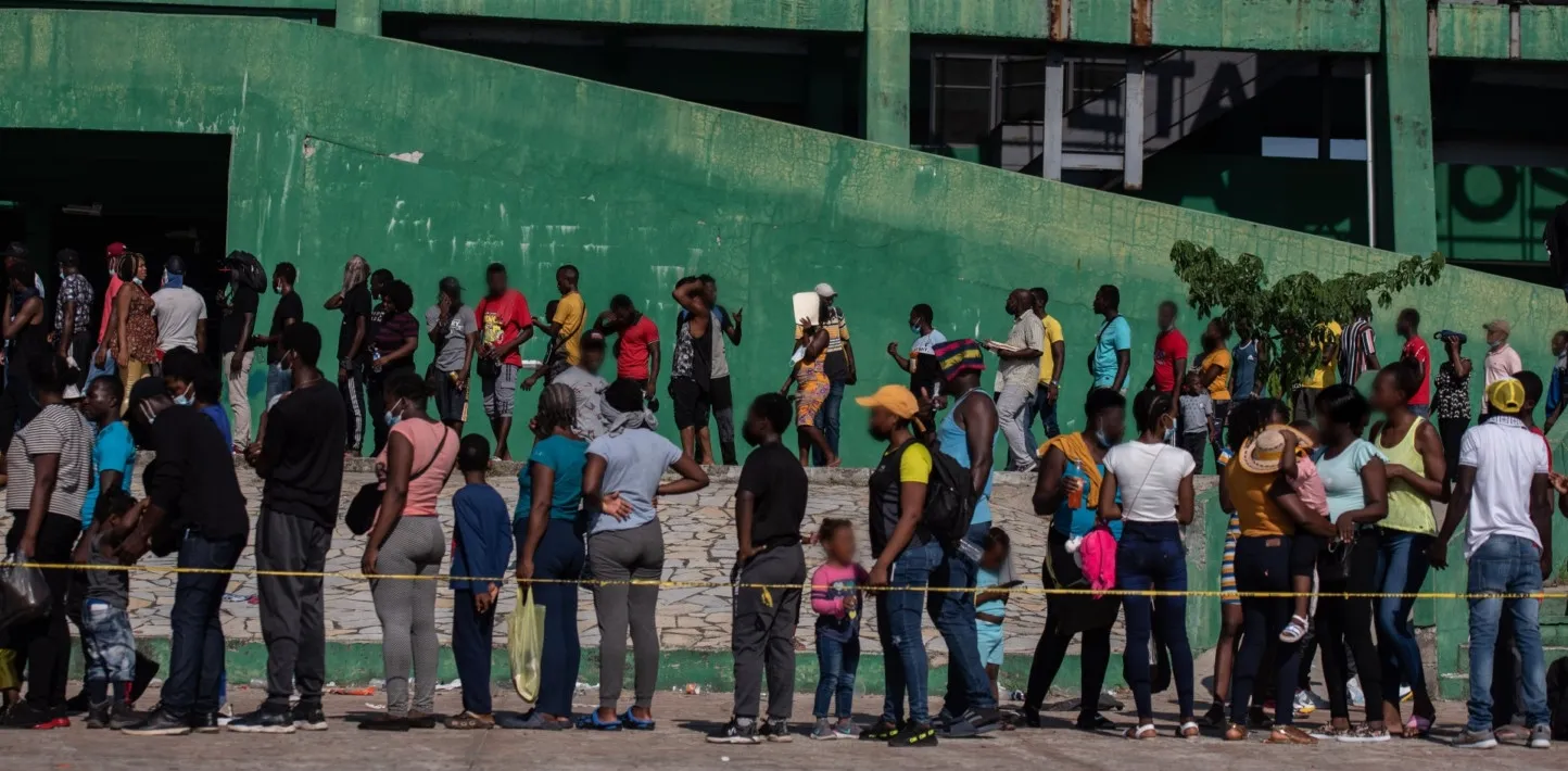 AI denuncia violaciones de derechos humanos de los migrantes haitianos