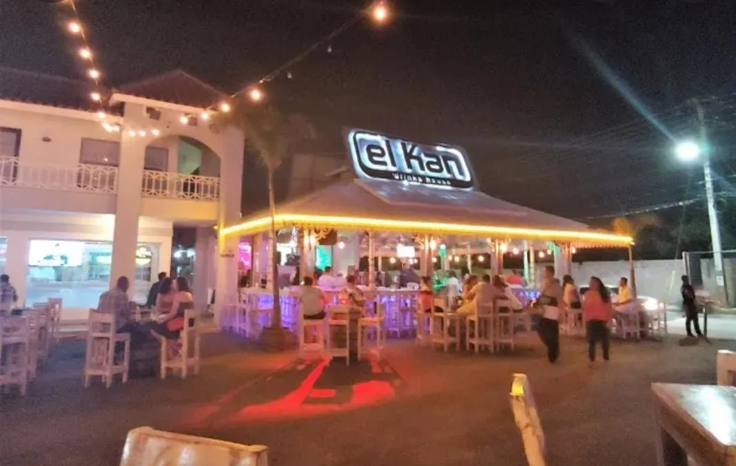 Bares y restaurantes de Punta Cana cerrarán en protesta a restricción horaria