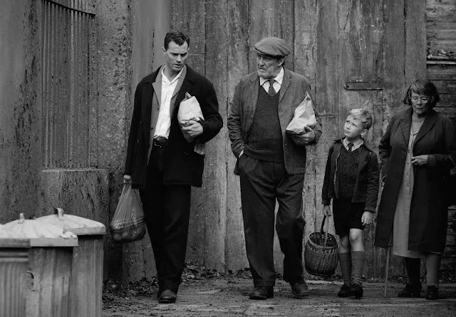 “Belfast”: retrato de una familia olvidable