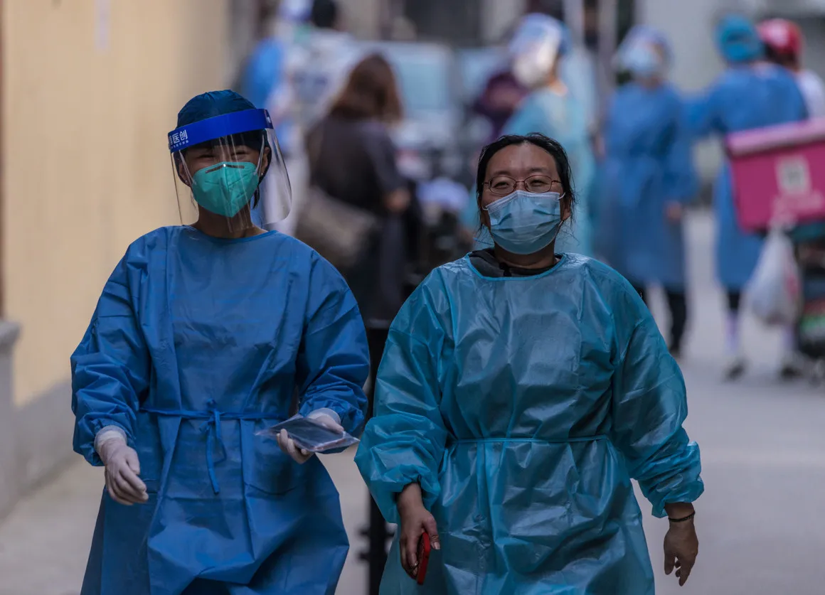 China confina la ciudad de Shenzhen, de 17 millones de habitantes por aumento casos COVID