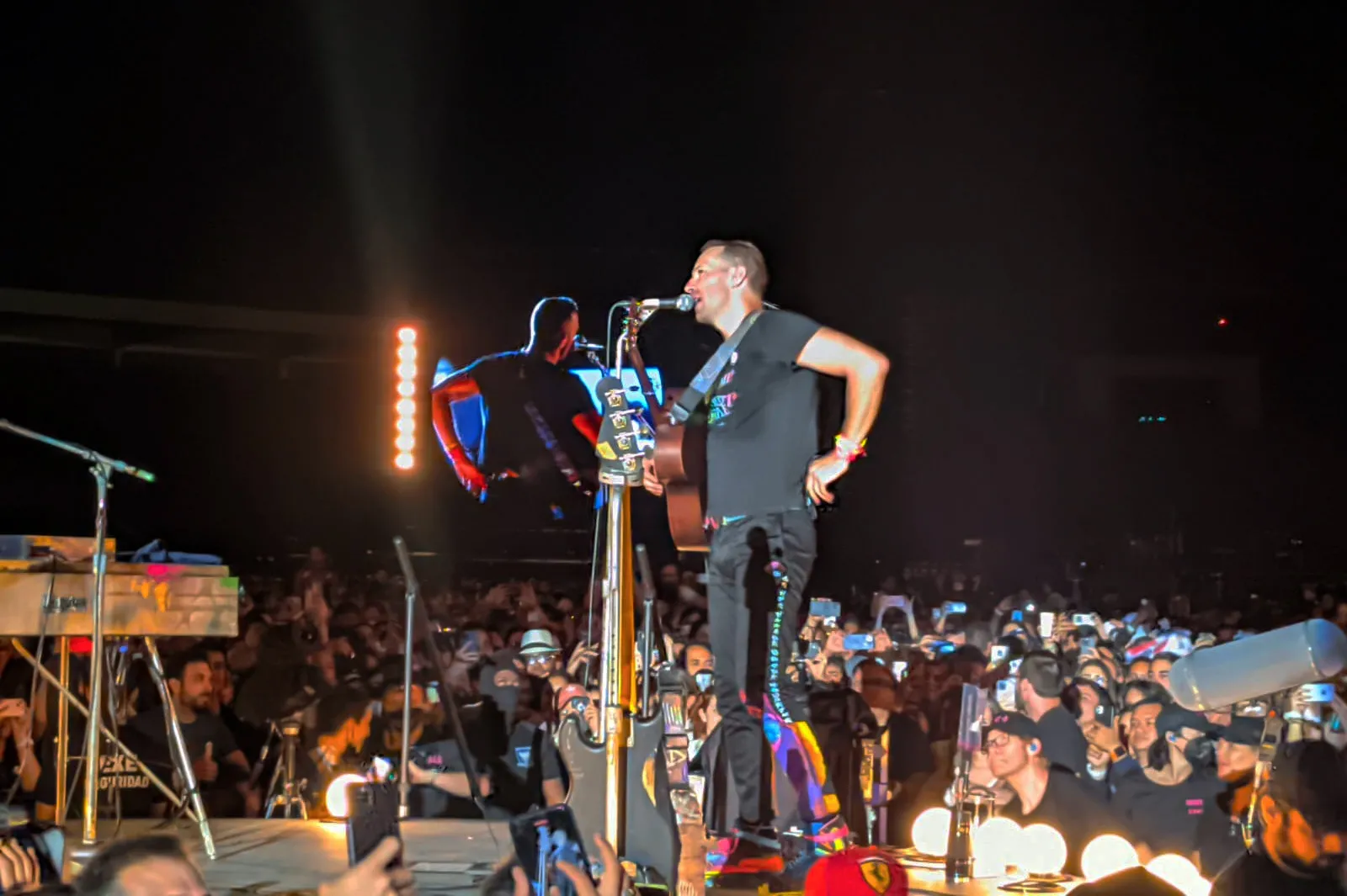 La rosa que Coldplay regaló a los dominicanos en su concierto en Santo Domingo