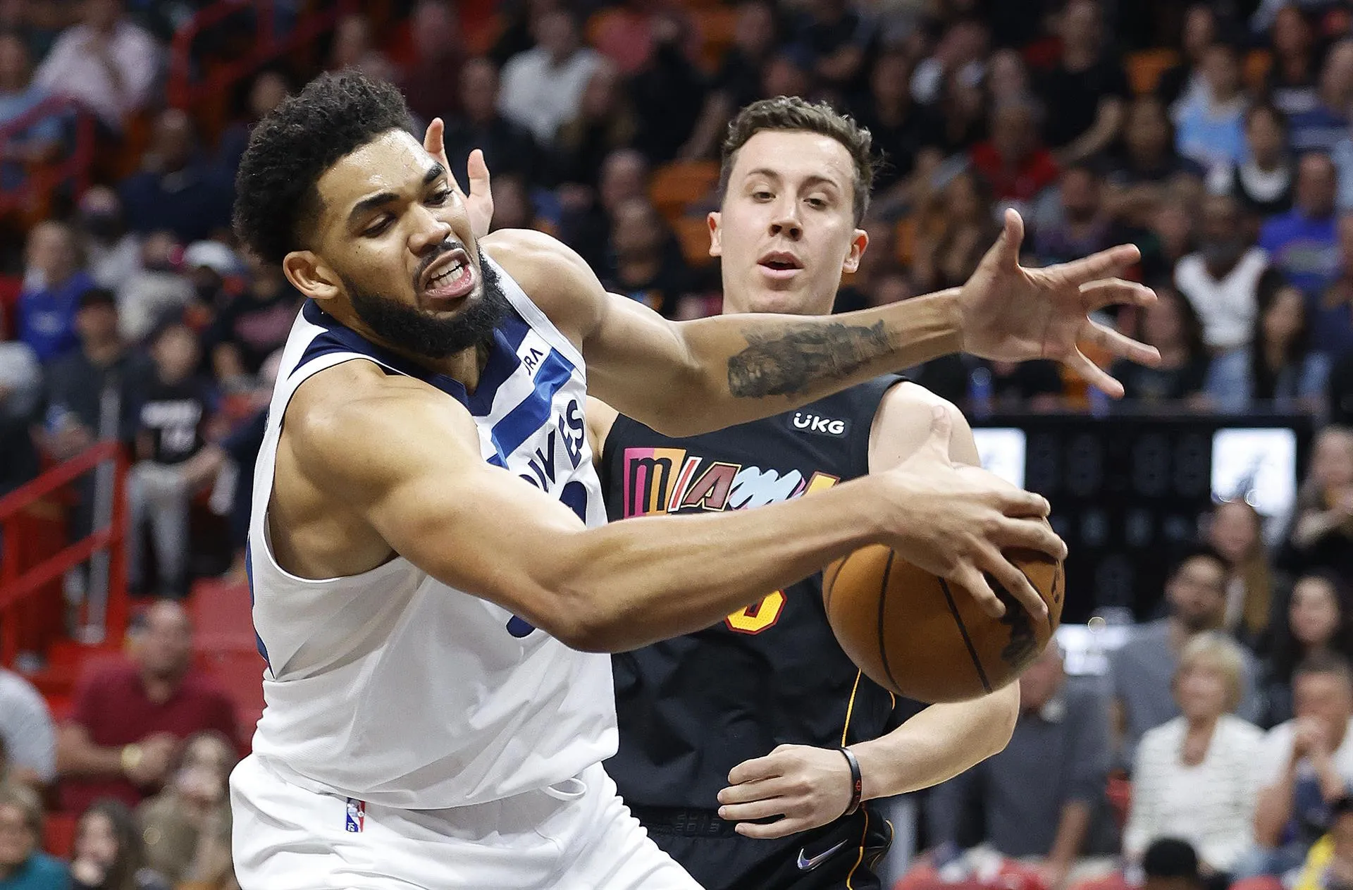 Dominicano Towns se cuela en la fiesta de Curry y Jokic