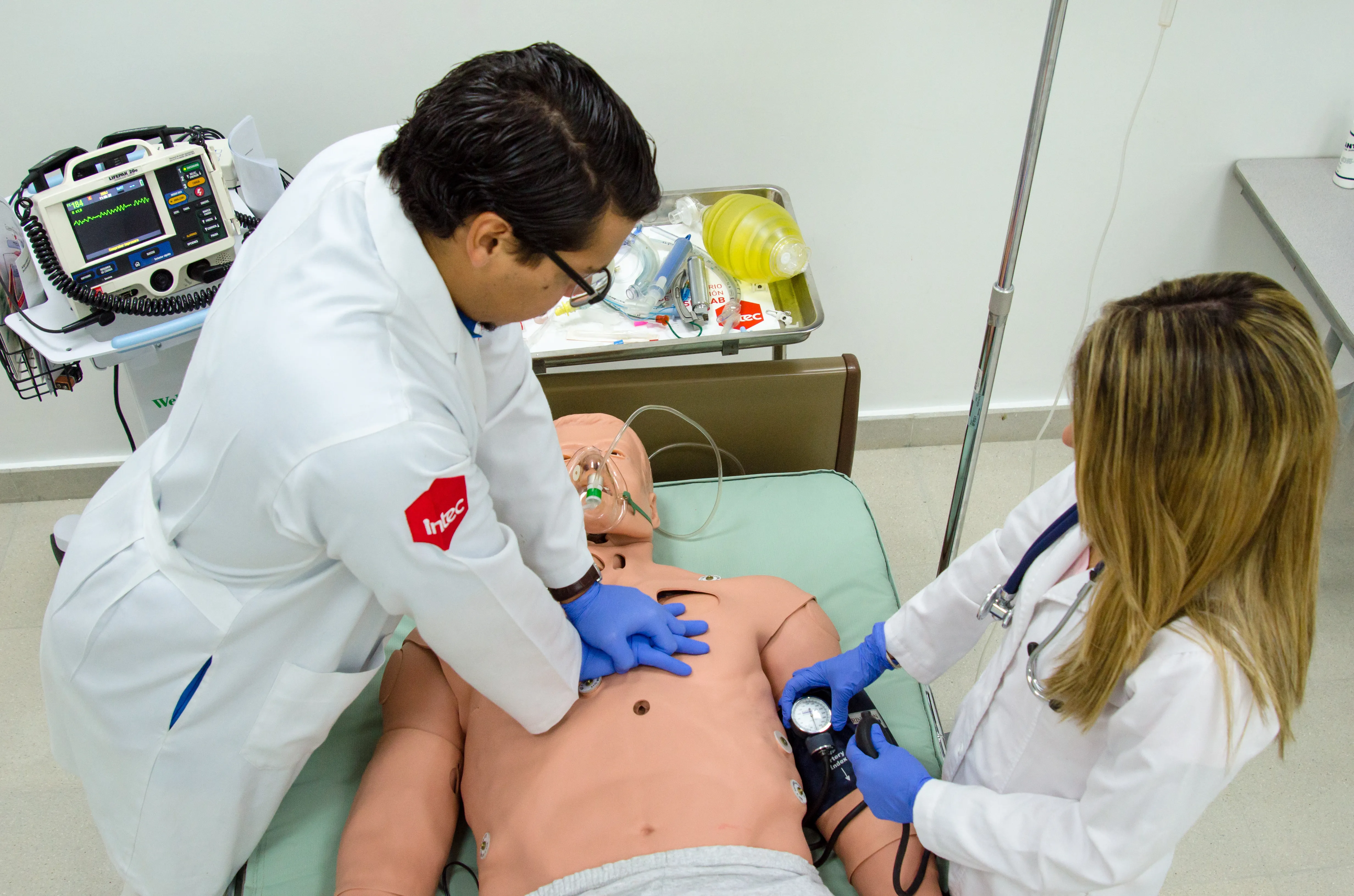 Carrera de Medicina del INTEC obtiene calificación de excelencia