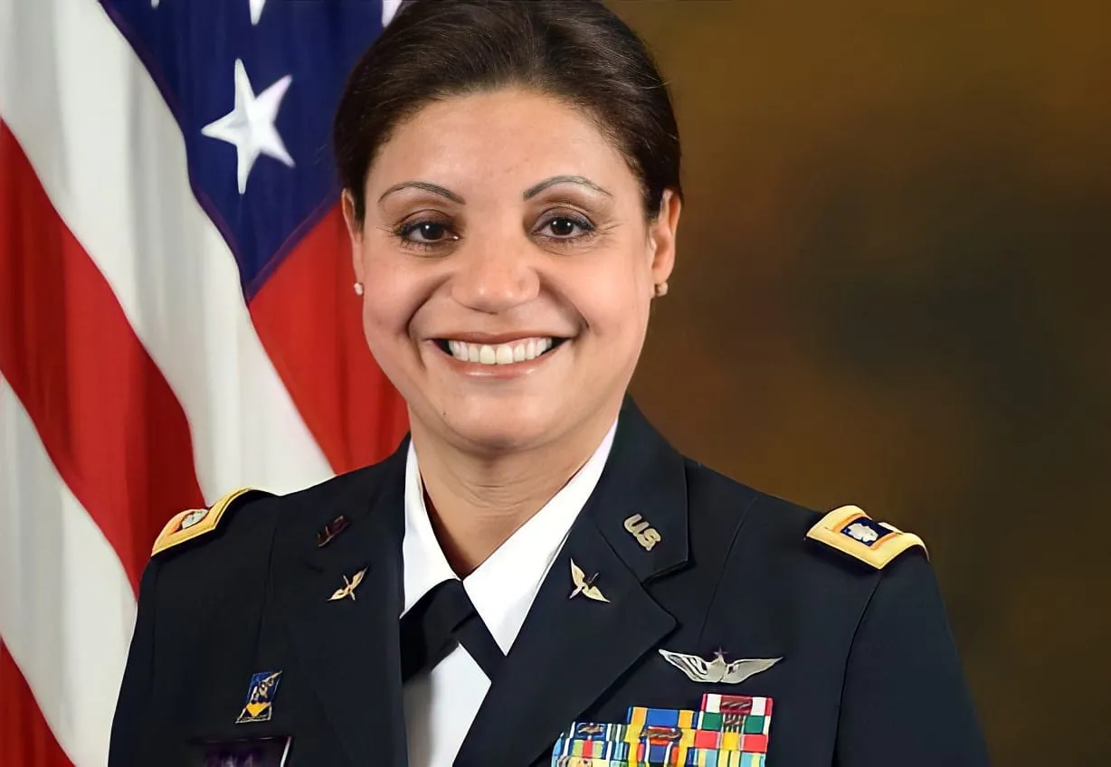 Coronel dominicana Marisol Chalas asume Comando en California