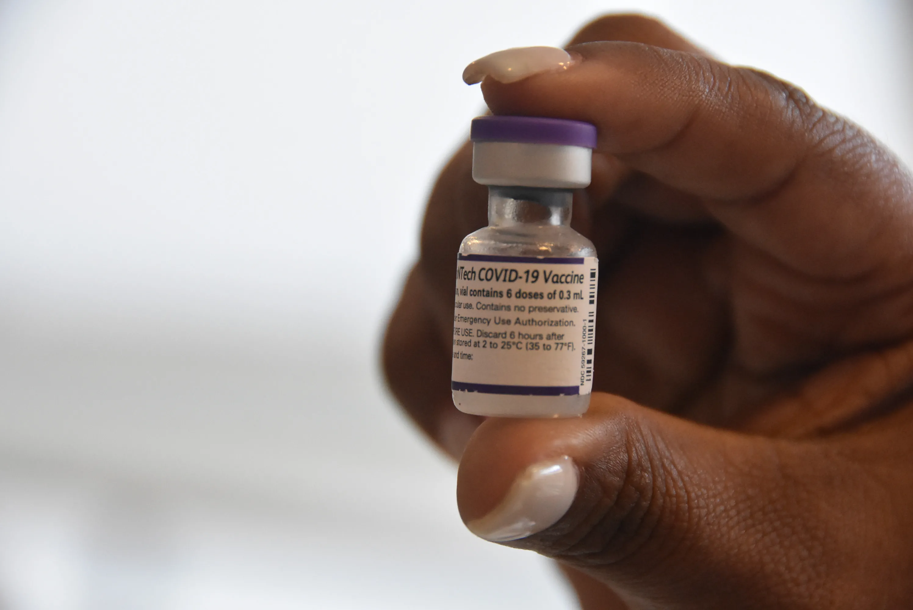 Salud Pública: “vacunas Pfizer pueden usarse con tres meses de caducidad”