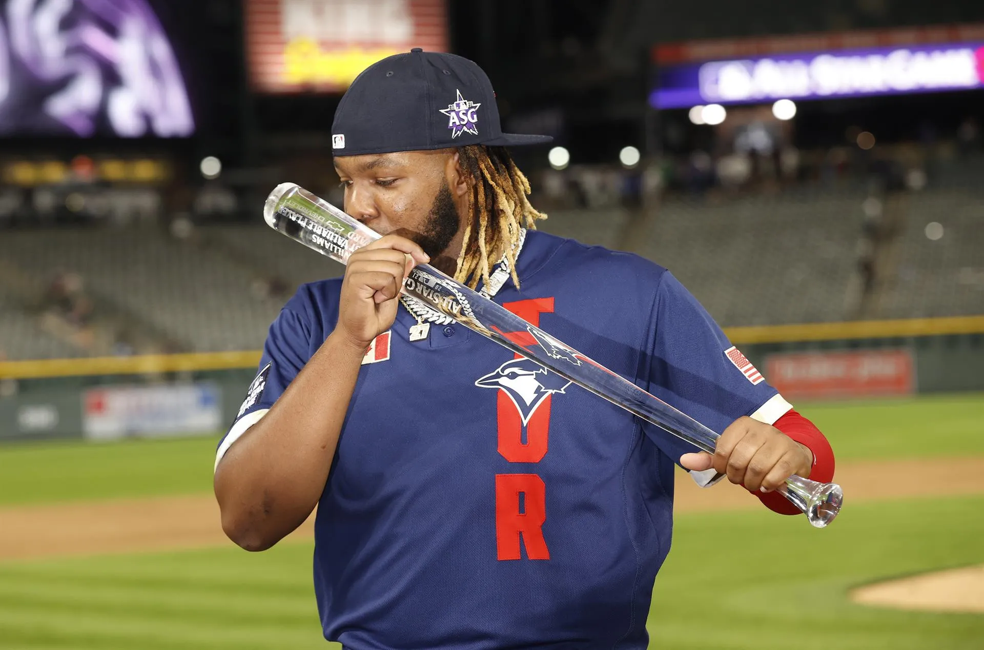 Vladimir Guerrero Jr. bombardea el Bronx con tres tablazos