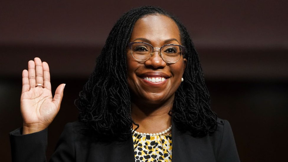 Ketanji Brown Jackson: quién es la primera mujer afroestadounidense en llegar a la Corte Suprema de EEUU