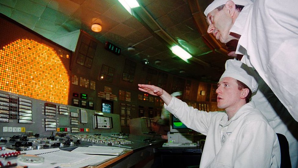 Chernóbil: por qué la central nuclear siguió funcionando tras el accidente y cuándo dejará de ser radiactiva