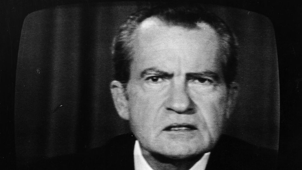 La &quot;teoría del loco&quot;: cuando Nixon quiso hacer creer a Moscú y Vietnam del Norte que estaba dispuesto a usar la bomba nuclear