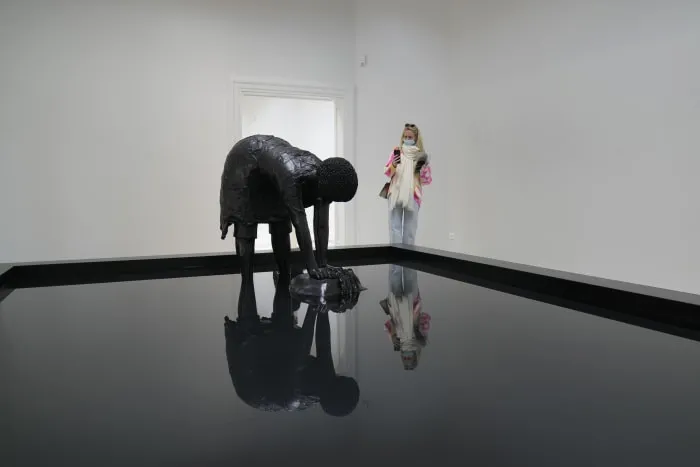 Bienal de Arte de Venecia da por primera vez sus máximos premios a dos mujeres negras