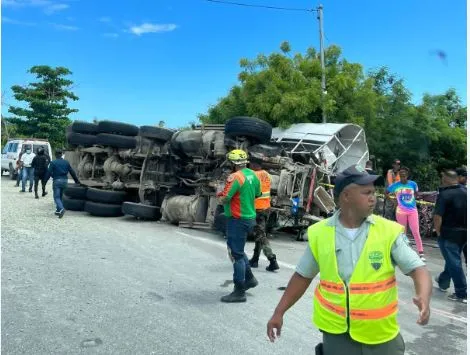 Accidente de tránsito múltiple en Guayacanes deja 15 heridos