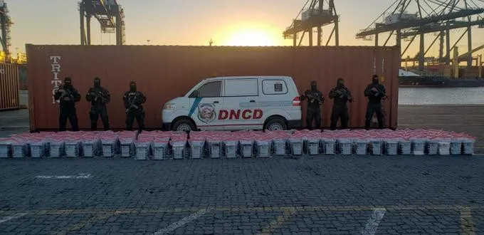 Decomisan 1,129 paquetes de presumible cocaína en puerto Multimodal Caucedo
