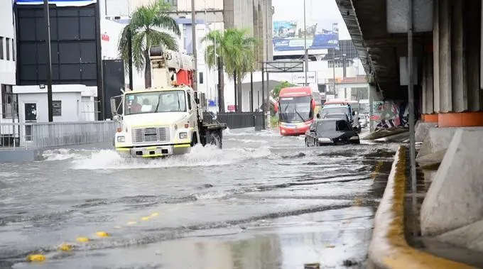 Diez provincias permanecen en alerta verde por las lluvias