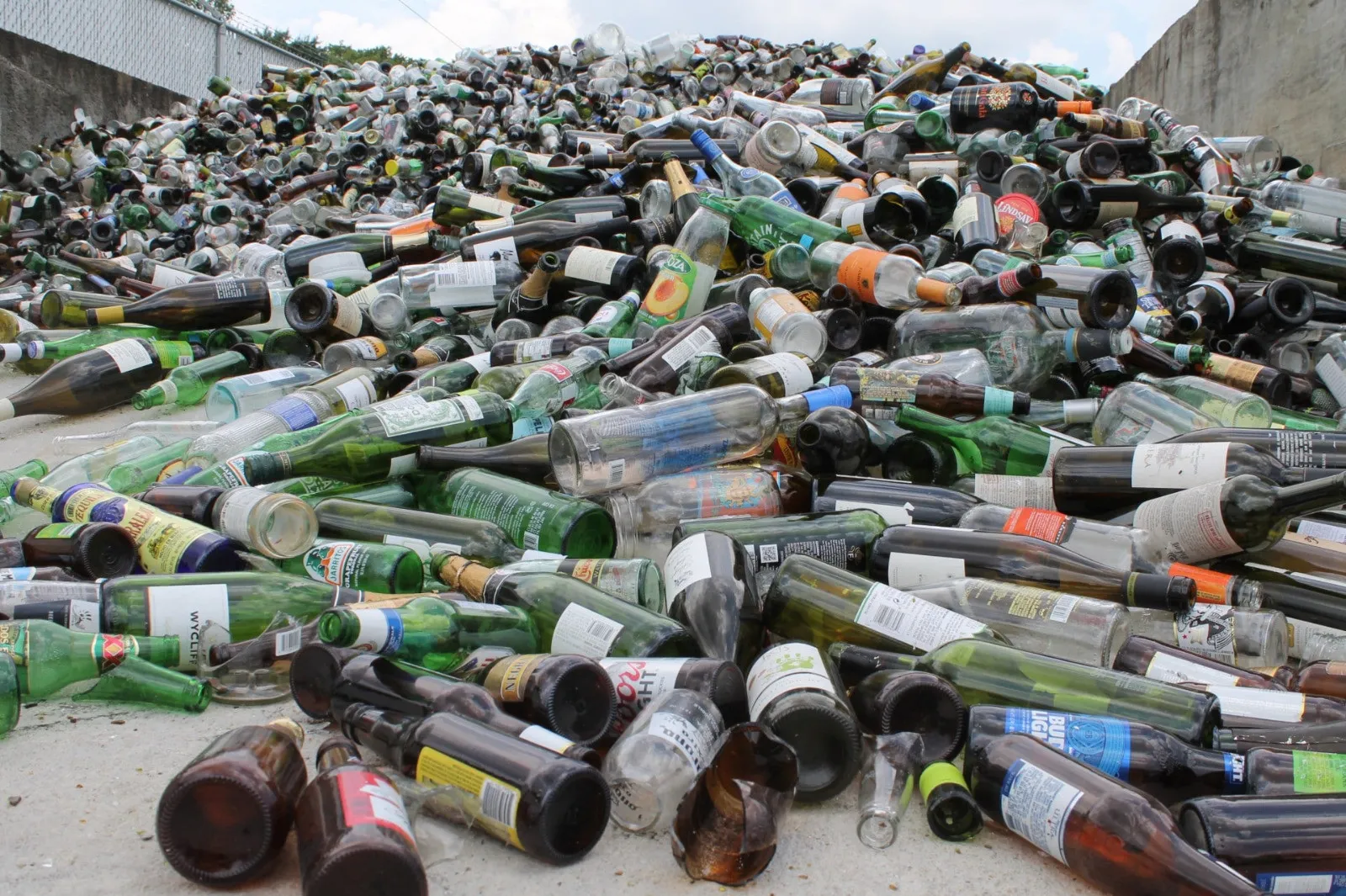 Recuperan más de 122,000 toneladas de vidrio para reciclaje