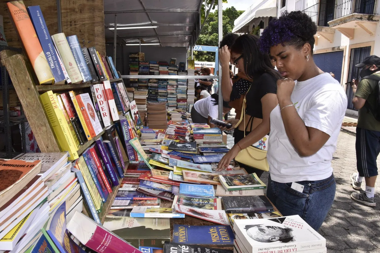 Más de un centenar de editoriales y librerías participan en la Feria del Libro