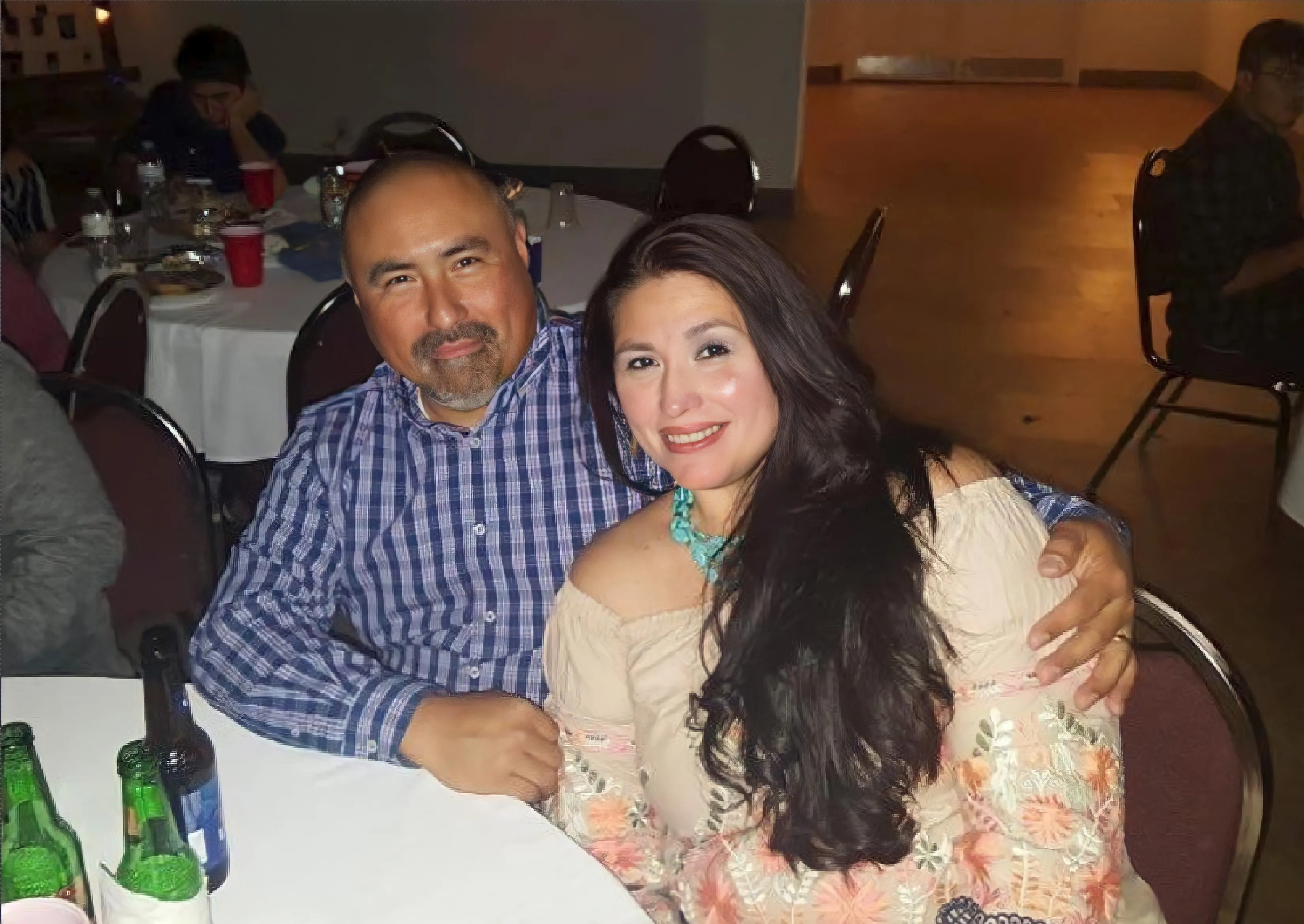 Muere de un infarto el marido de profesora asesinada en tiroteo en Texas
