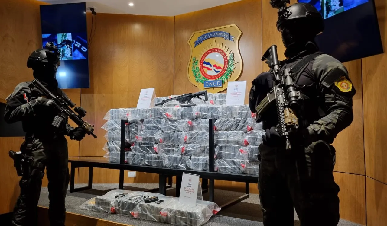 Autoridades decomisan 397 paquetes de droga