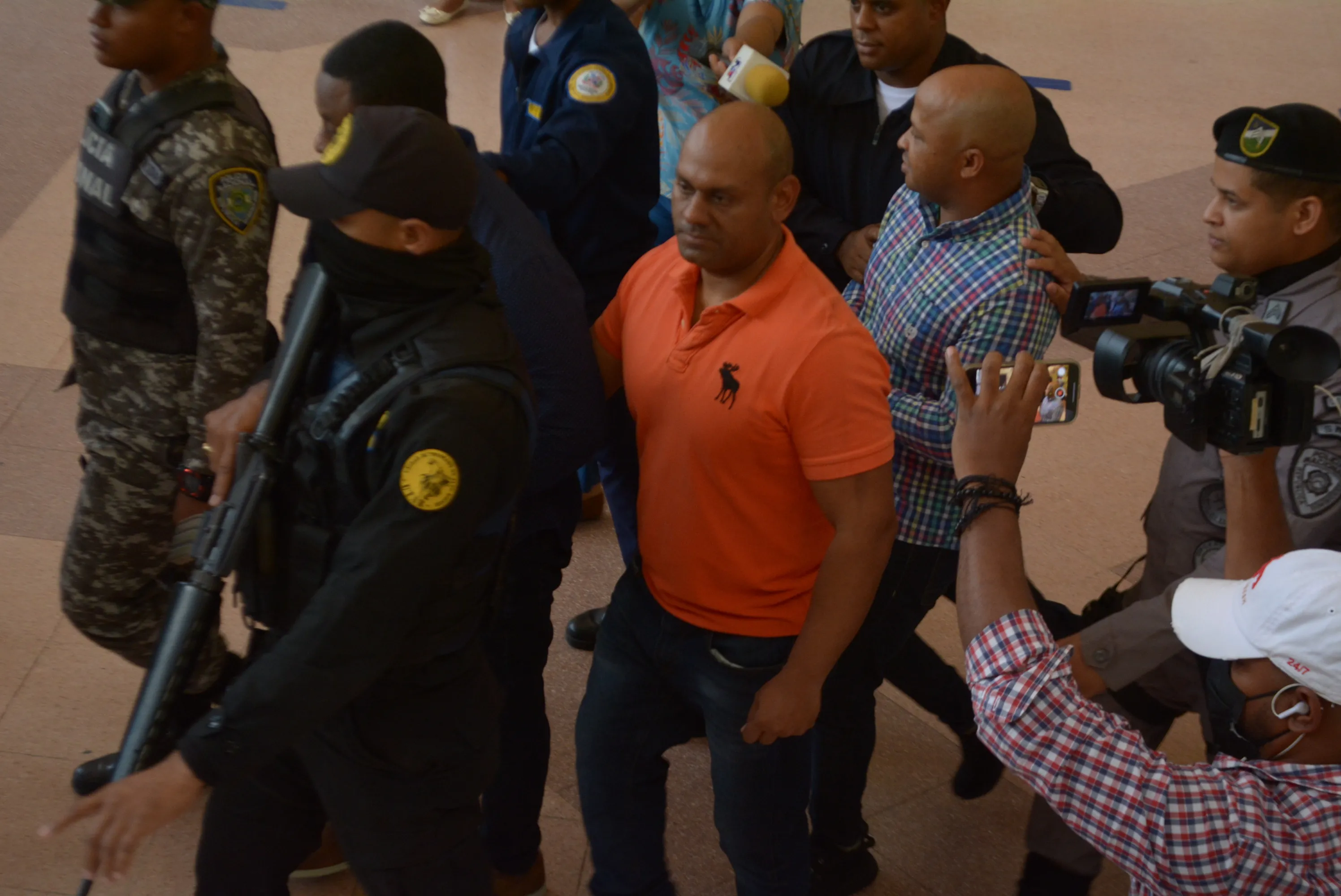 Aplazada para el viernes coerción a policías imputados muerte peluquero