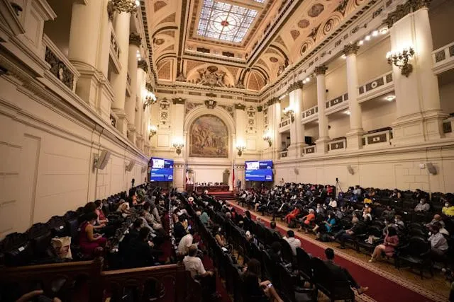 Constituyente chilena vota últimos artículos del borrador de la carta magna