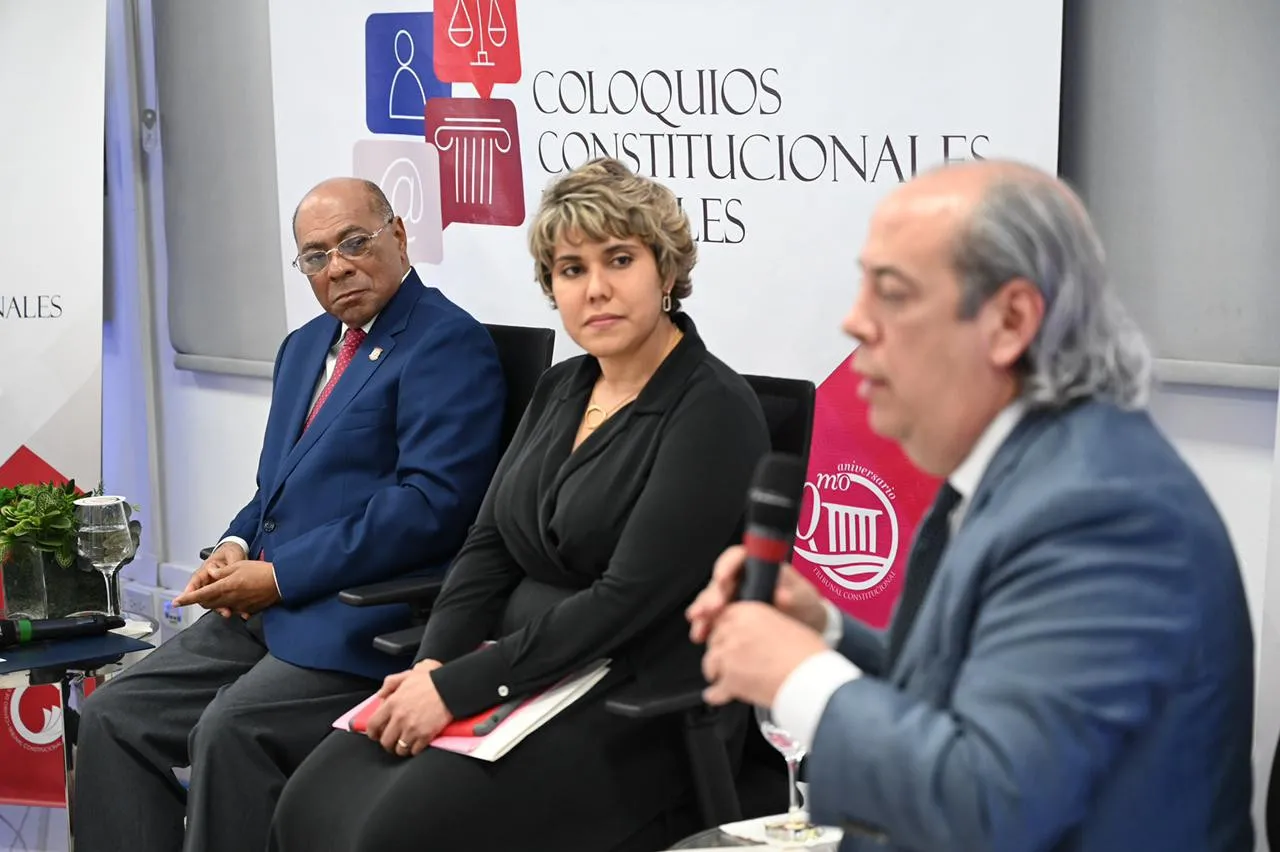 Especialistas debaten sobre los desafíos del constitucionalismo dominicano