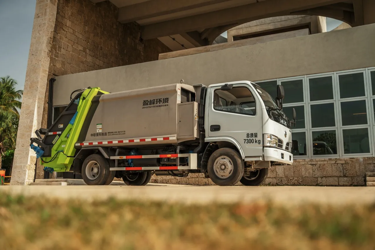 China dona camión compactador a la Alcaldía del Distrito Nacional
