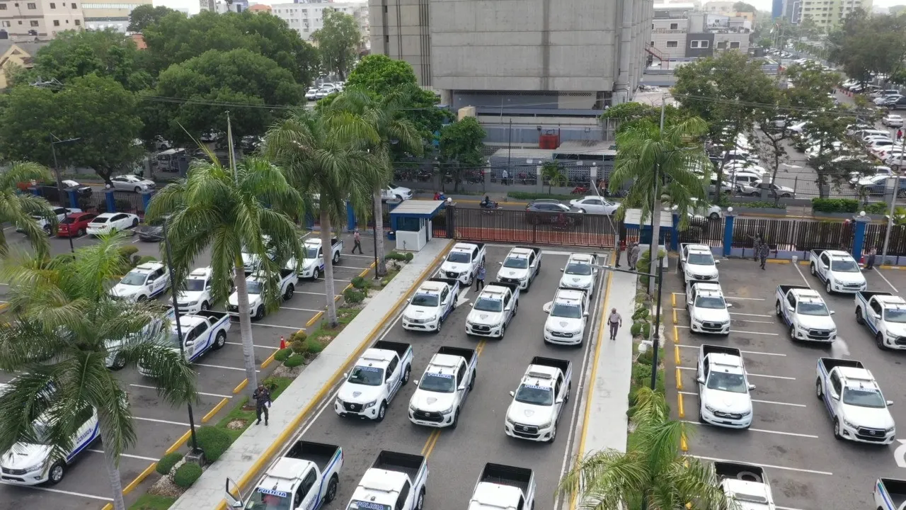 Nuevos vehículos de policías están equipados con cámaras