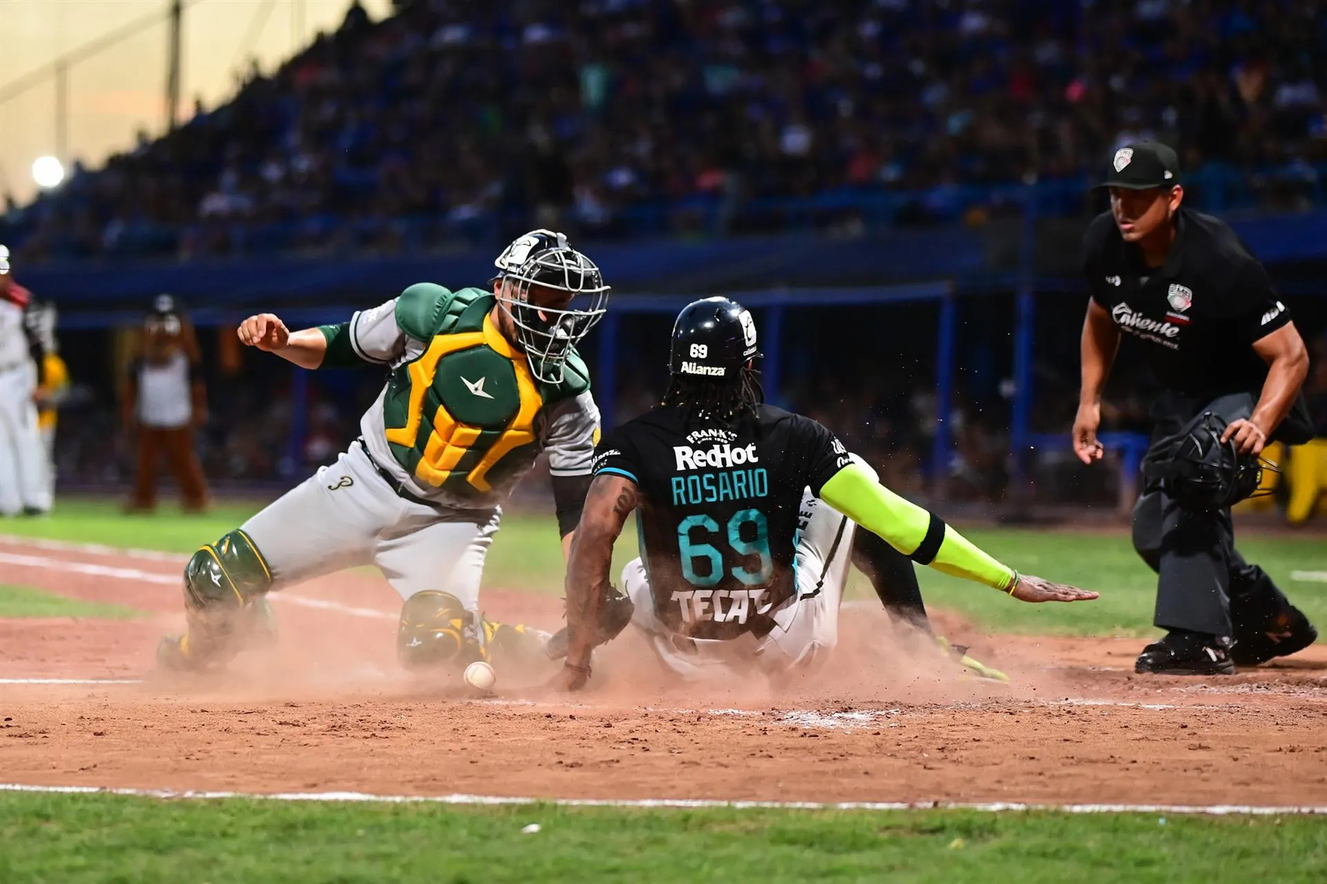 Tres dominicanos protagonistas en la Liga Mexicana de Béisbol