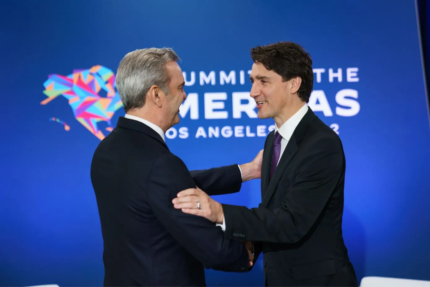 Primer ministro de Canadá, Justin Trudeau, anuncia tiene COVID