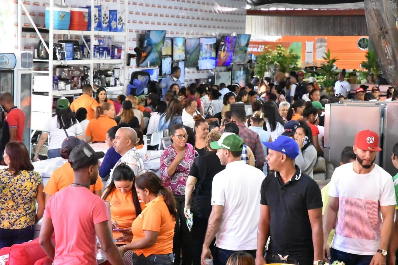 Feria de Cooperativa Vega Real financia RD$1,350 millones