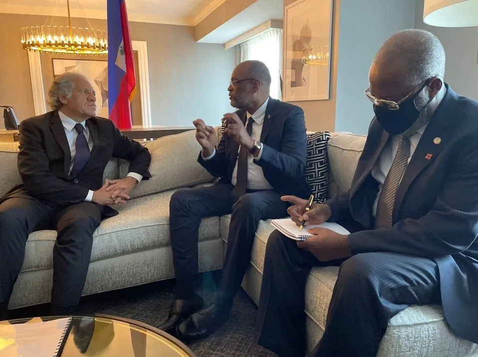Ariel Henry trata en EEUU la grave crisis de Haití con Luis Almagro