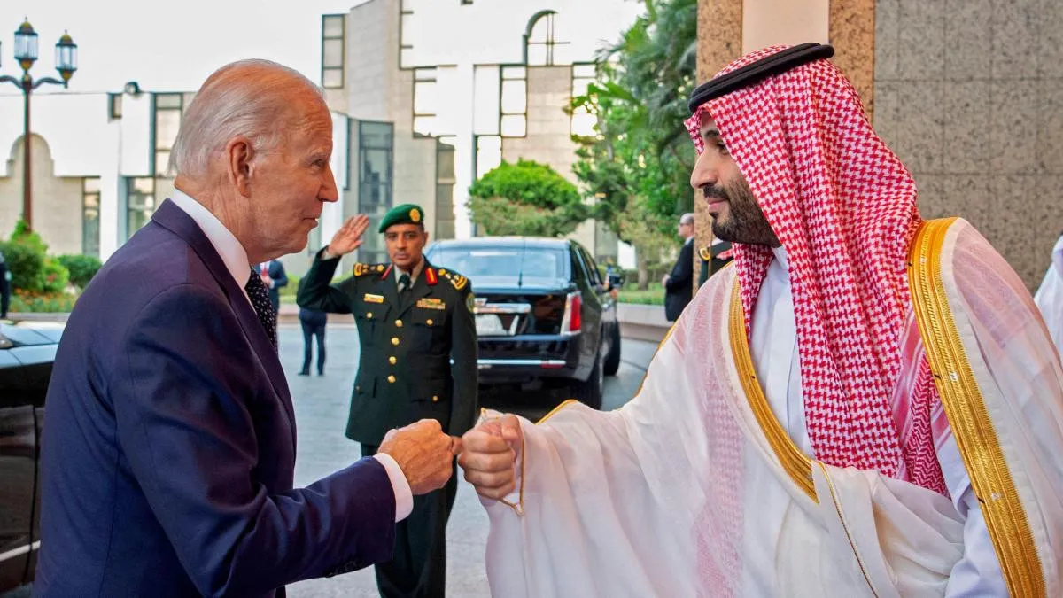 Biden deja Arabia Saudí tras una visita marcada por su reunión con Bin Salmán