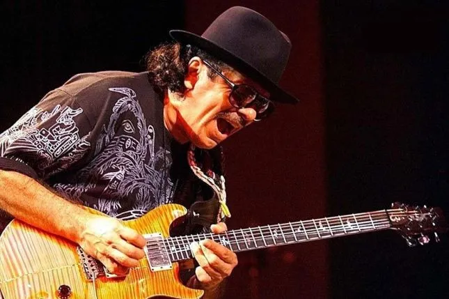 Carlos Santana se desmaya en pleno concierto en Michigan, EE.UU.