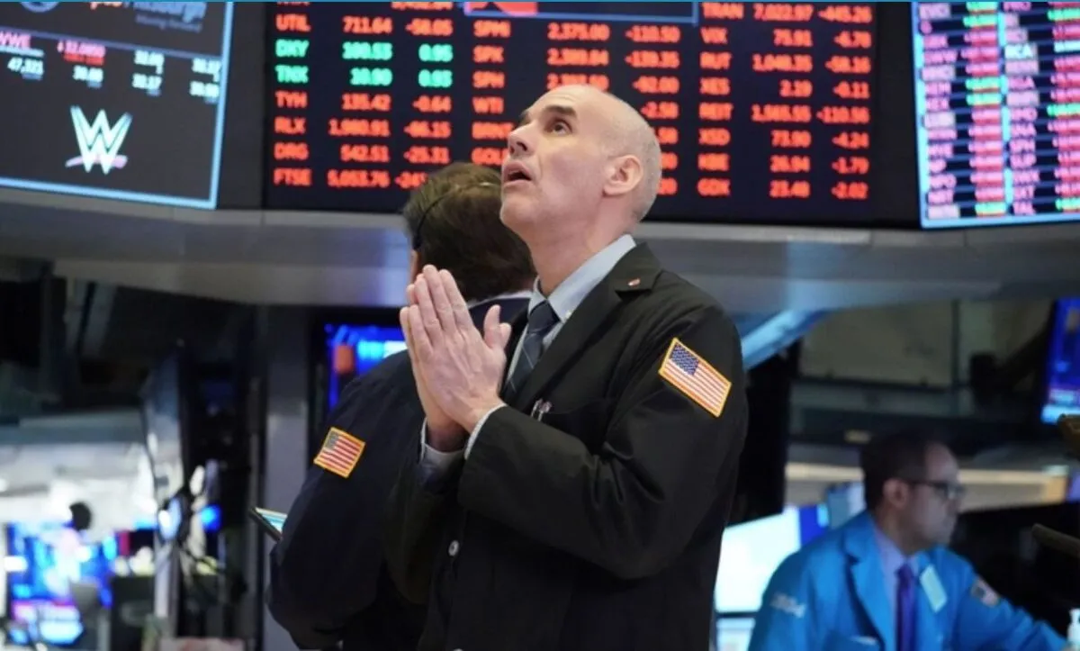 Wall Street arranca septiembre con bajadas tras un agosto también en rojo