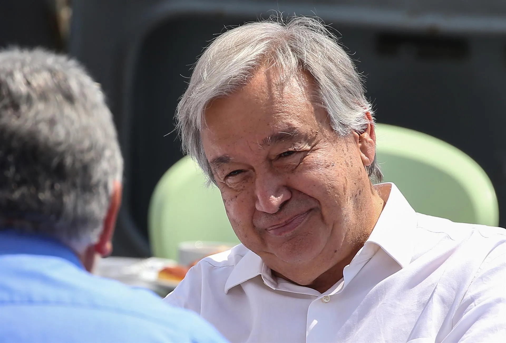 Jefe ONU feliz con cereales, ahora aboga por fertilizantes rusos