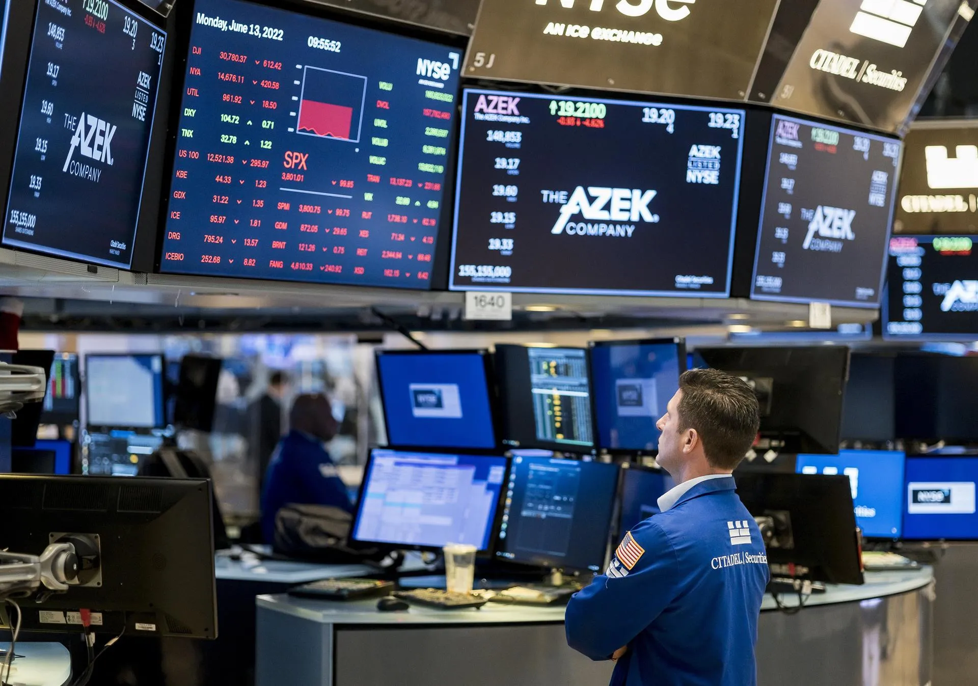 Wall Street abre la primera sesión del año al alza y el Dow Jones sube 0,44 %