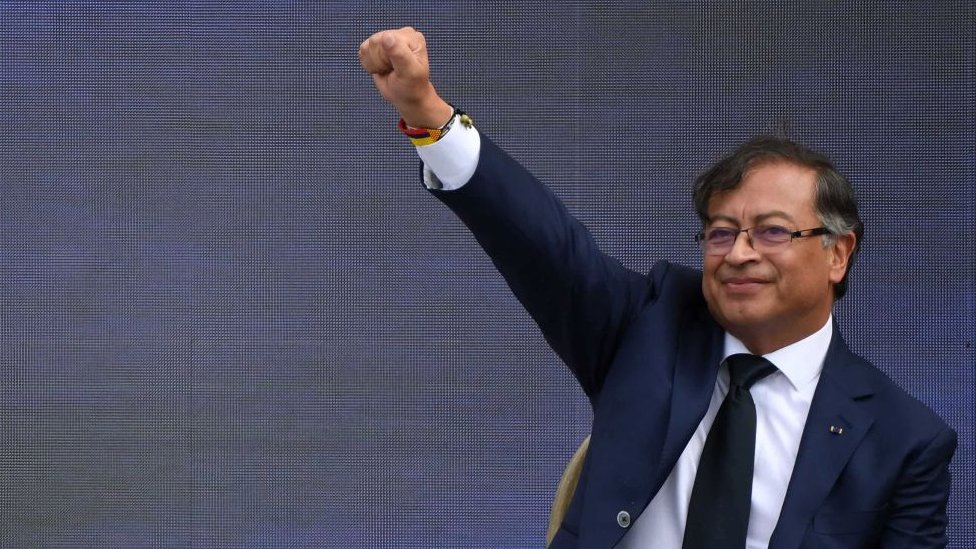 Petro presidente  Es la hora del cambio: 6 frases de su primer discurso como presidente de Colombia