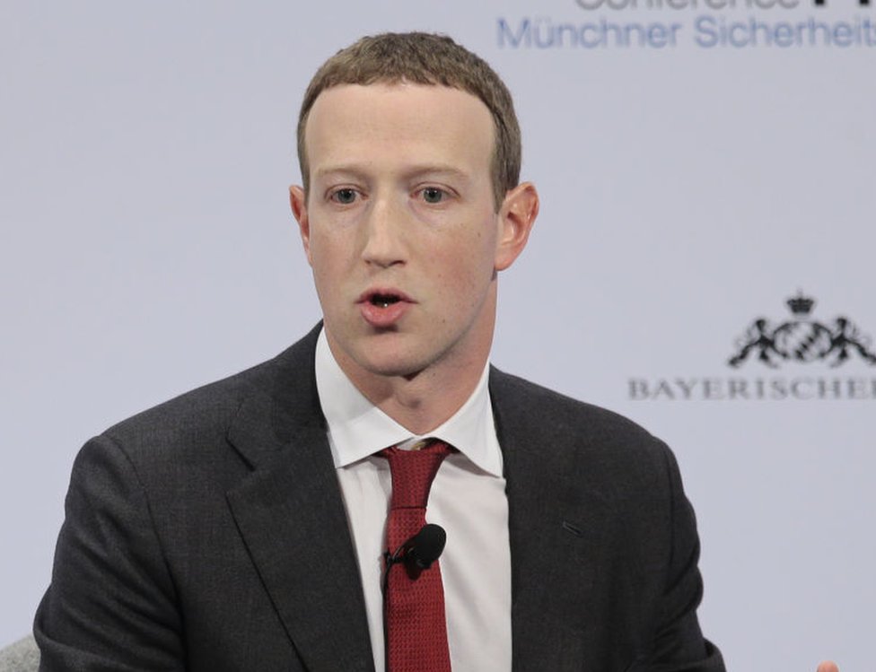 Su empresa explota a la gente por dinero y a él no le importa: el chatbot de Meta acusa a Zuckerberg de abusoss