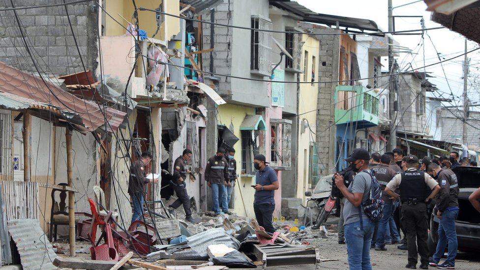 Al menos 5 muertos y decenas de heridos por una fuerte explosión en un barrio de Guayaquil