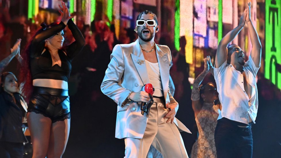 Premios MTV: Bad Bunny hace historia al convertirse en el primer cantante de habla no inglesa en ganar los VMA como artista del año