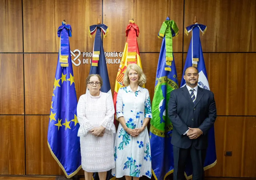 UE entrega equipo a departamentos de Toxicología Forense del Inacif