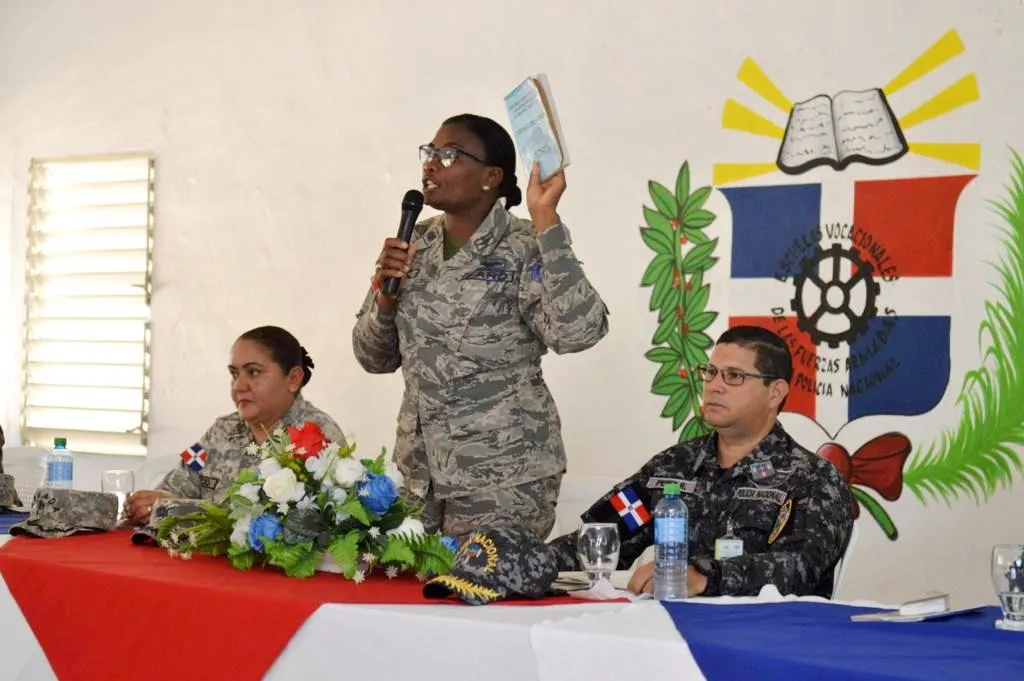 Educan militares sobre equidad de género