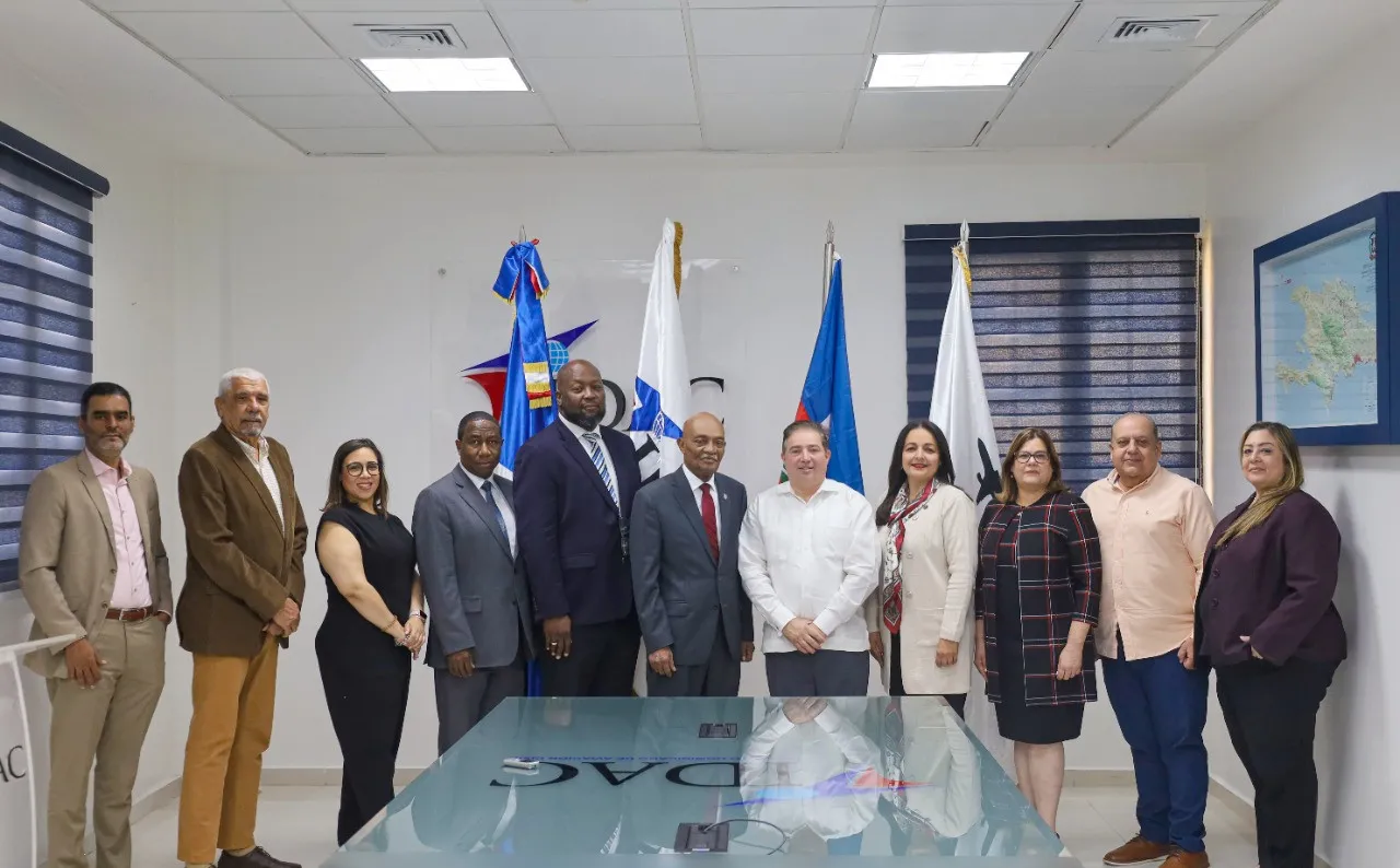 Autoridades de aviación dominicanas y haitianas firman acuerdo