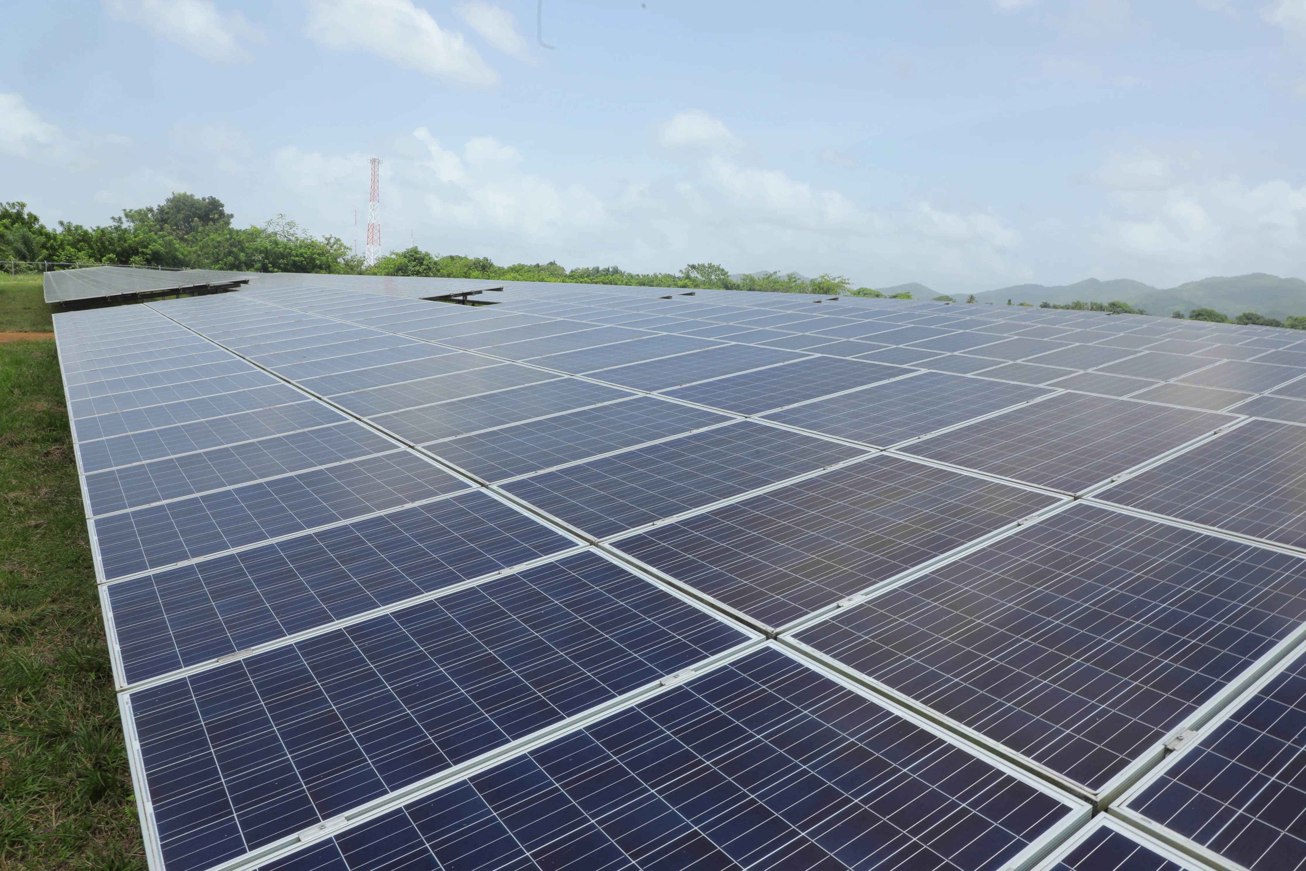 Paneles solares, una opción más económica y sostenible para hogares y mipymes